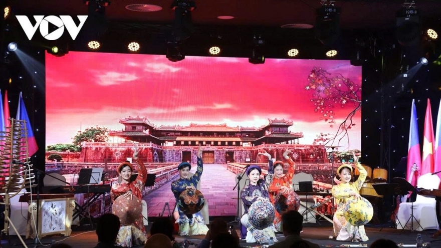 75 years of Vietnam-Czech Republic ties celebrated with special artistic performance